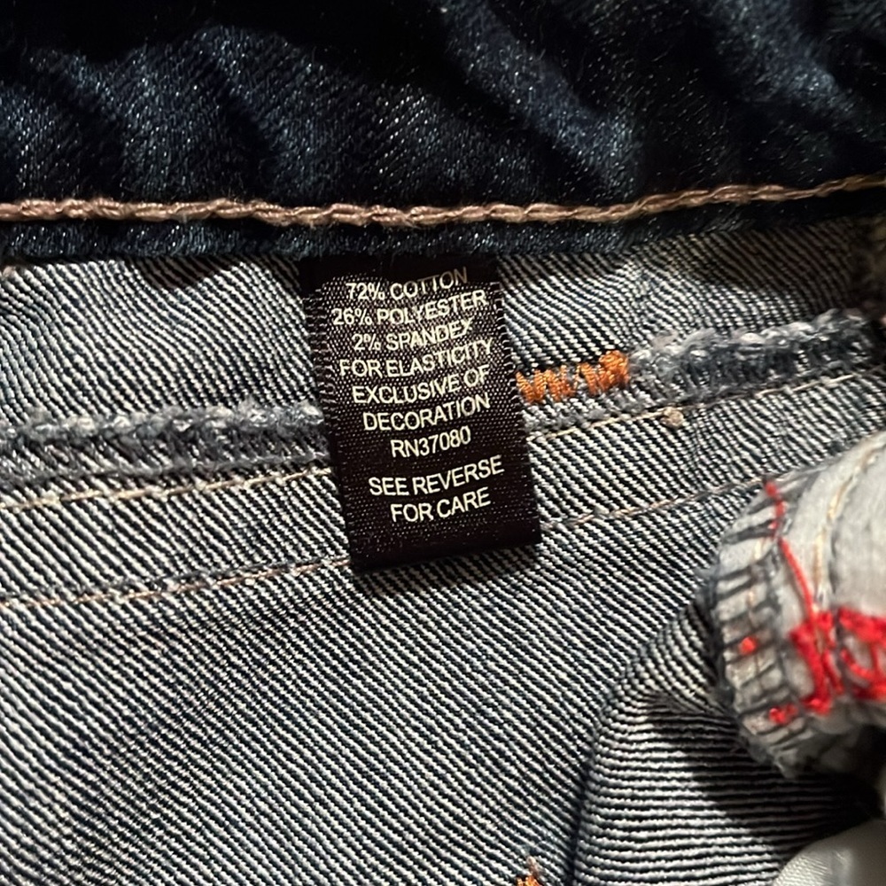 Cato distressed dark blue denim capris size 8 - Picture 7 of 7